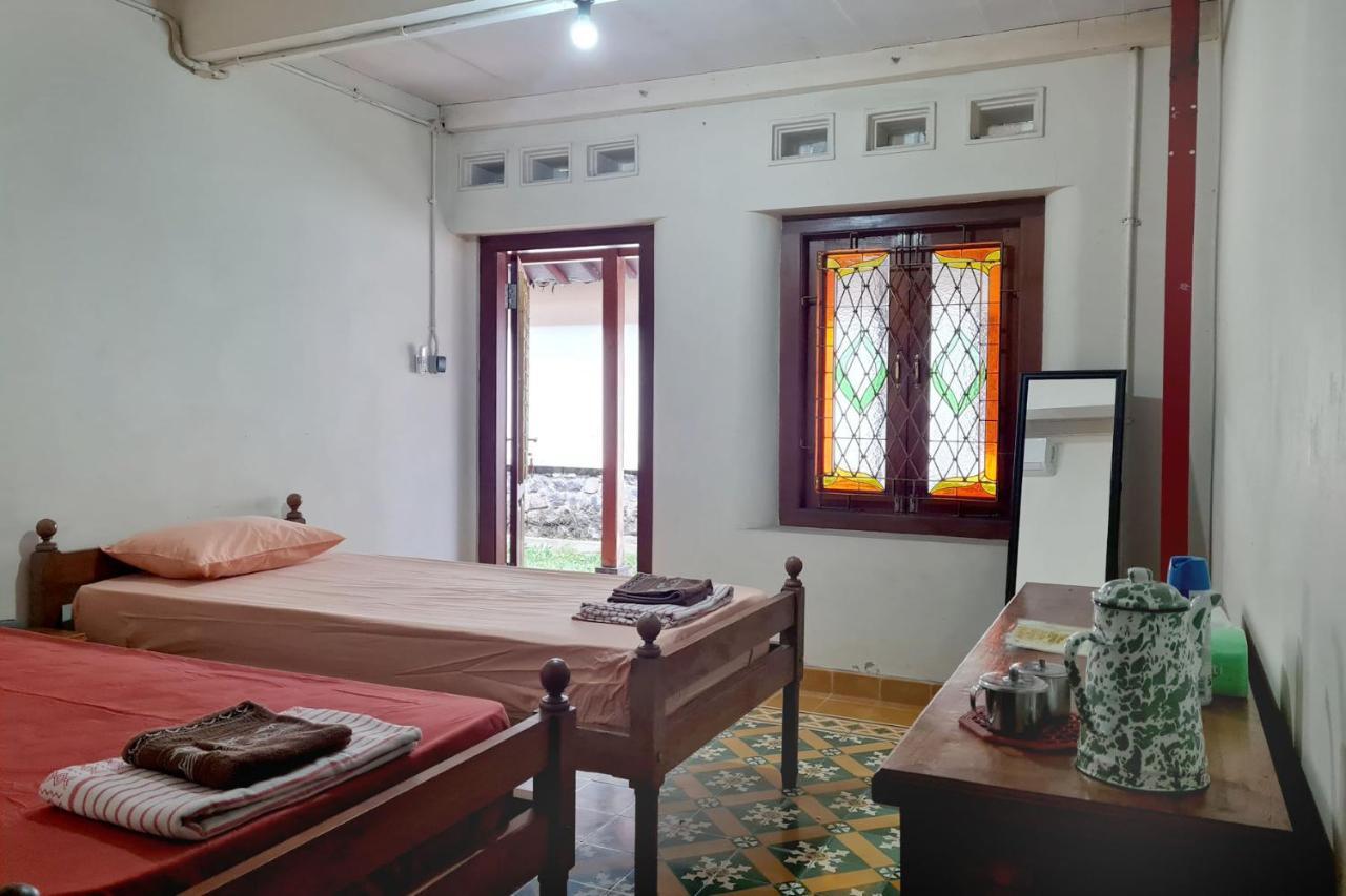 Omah Pitoe Yogya Homestay 요그야카르타 외부 사진