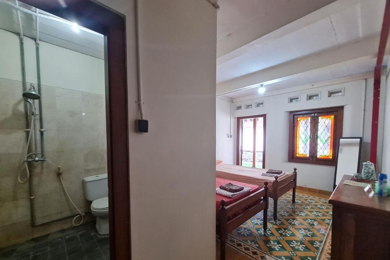 Omah Pitoe Yogya Homestay 요그야카르타 외부 사진