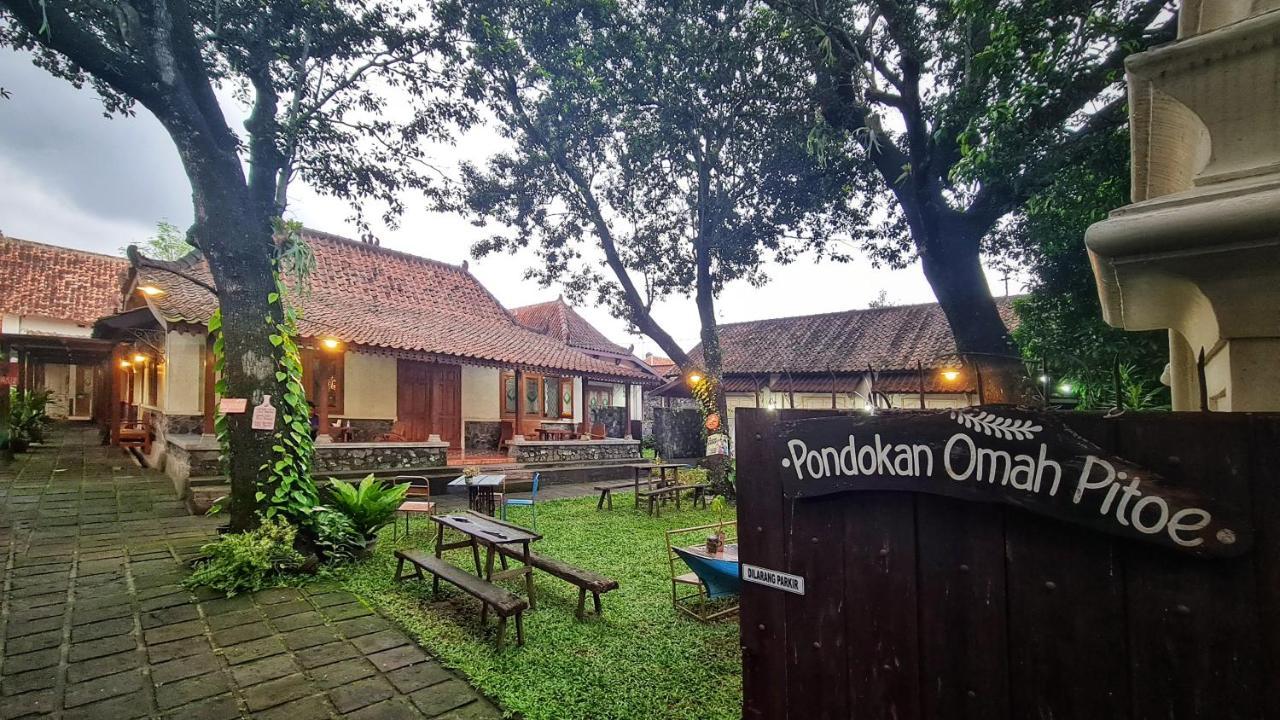 Omah Pitoe Yogya Homestay 요그야카르타 외부 사진