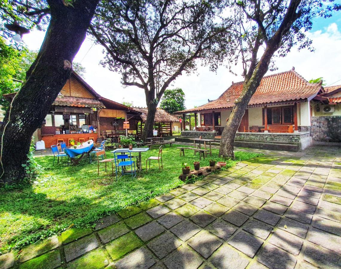 Omah Pitoe Yogya Homestay 요그야카르타 외부 사진