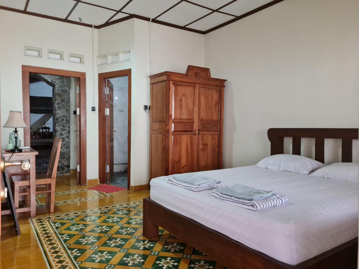 Omah Pitoe Yogya Homestay 요그야카르타 외부 사진