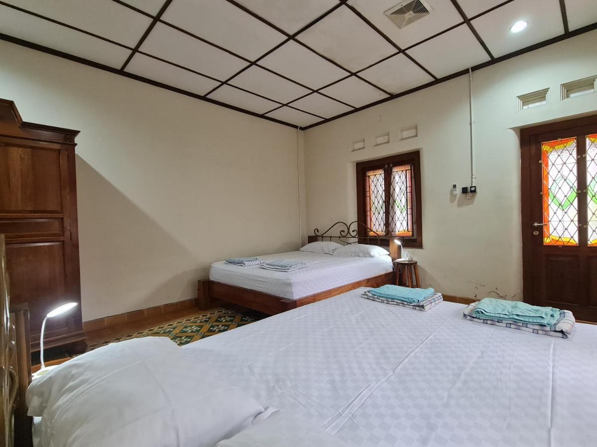 Omah Pitoe Yogya Homestay 요그야카르타 외부 사진