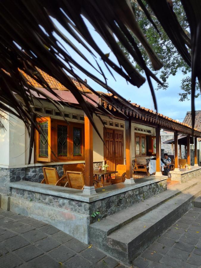 Omah Pitoe Yogya Homestay 요그야카르타 외부 사진