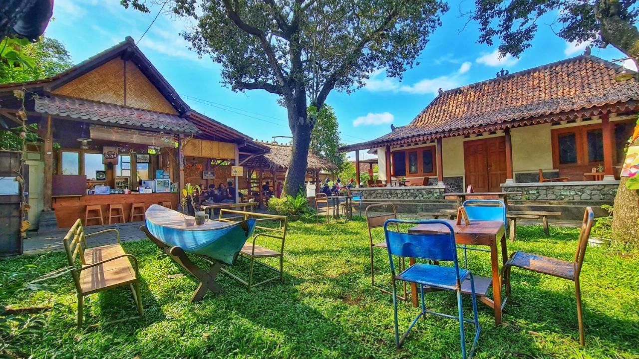Omah Pitoe Yogya Homestay 요그야카르타 외부 사진
