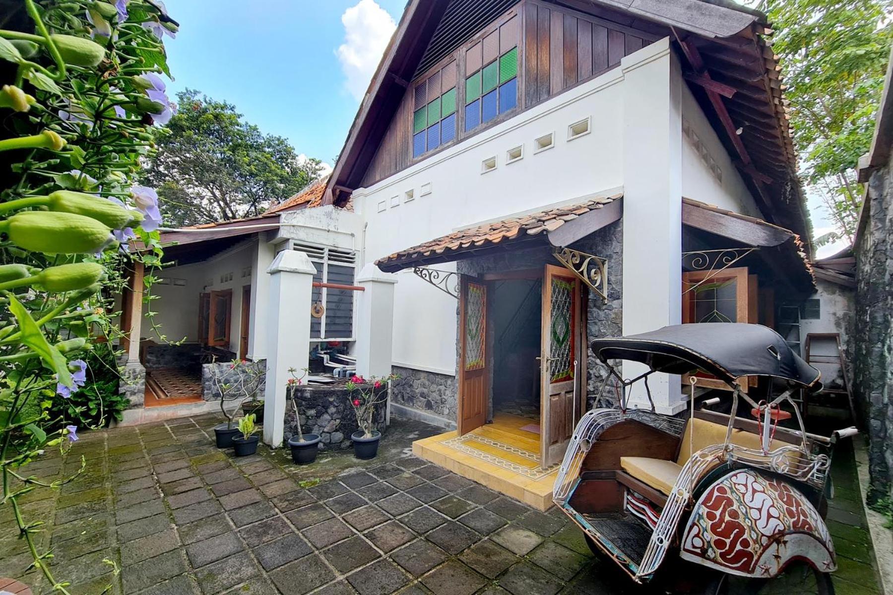 Omah Pitoe Yogya Homestay 요그야카르타 외부 사진