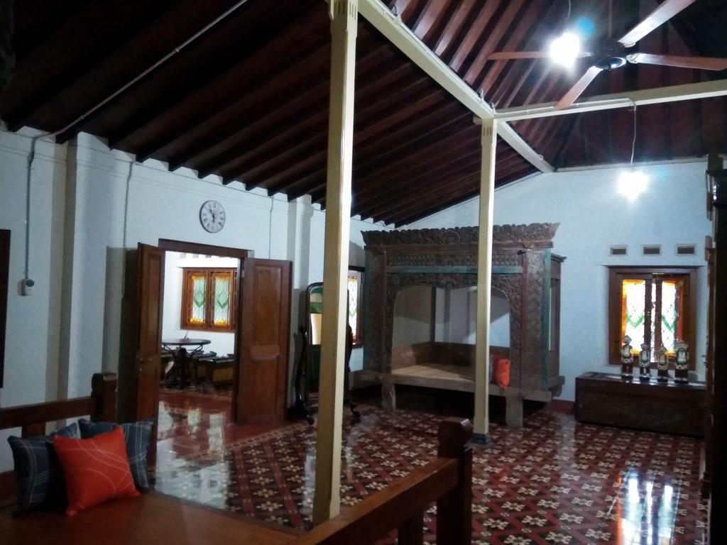 Omah Pitoe Yogya Homestay 요그야카르타 외부 사진